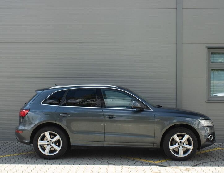 Audi Q5 4