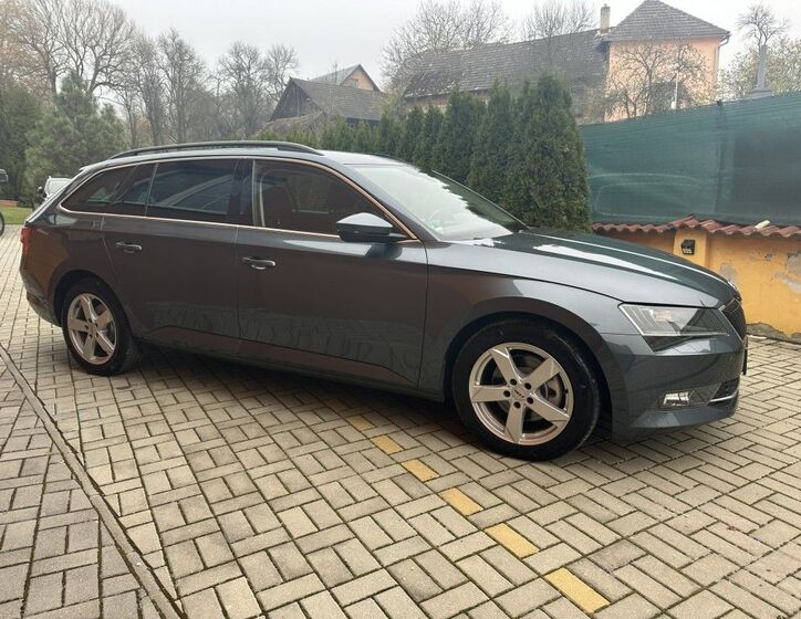 Škoda Superb 2