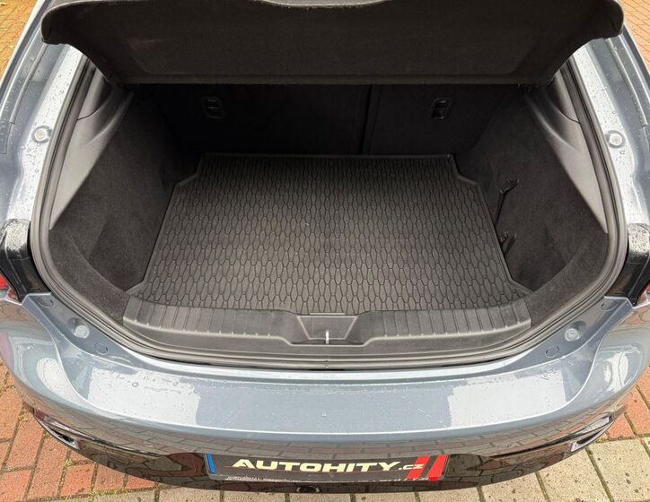 Mazda 3 10