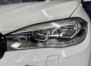 BMW X5 8