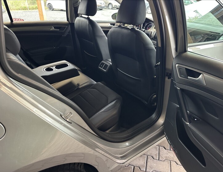 Volkswagen Golf 8