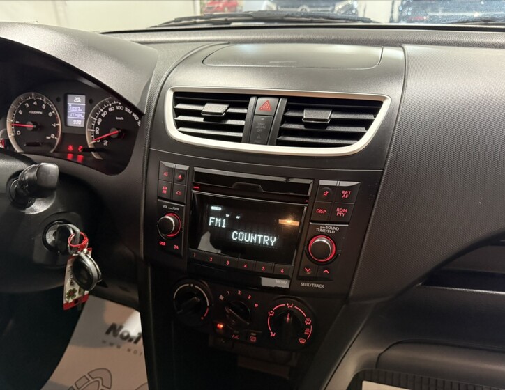 Suzuki Swift 15