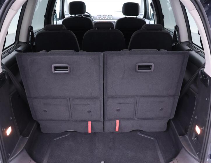 Ford Galaxy 10