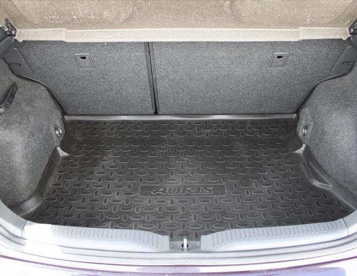 Toyota Auris 12