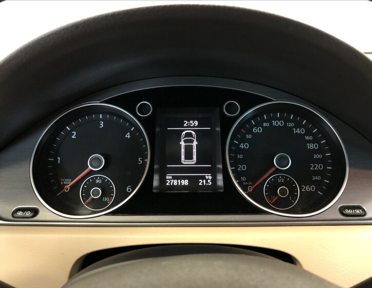 Volkswagen Passat 24