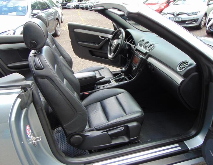 Audi A4 11