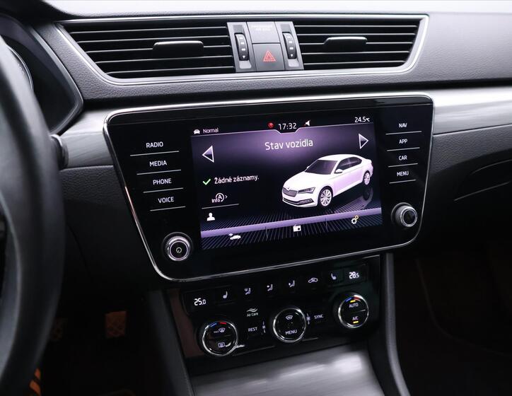 Škoda Superb 25