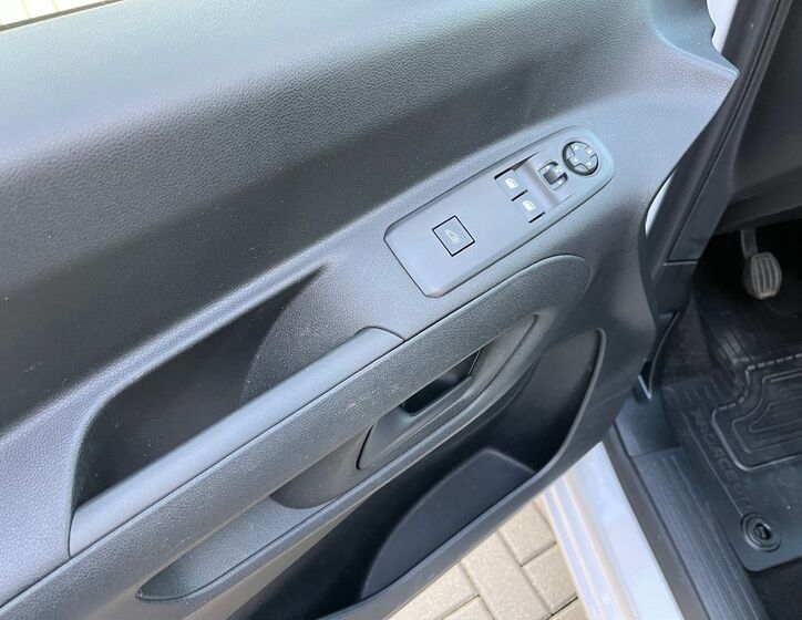 Toyota ProAce 12
