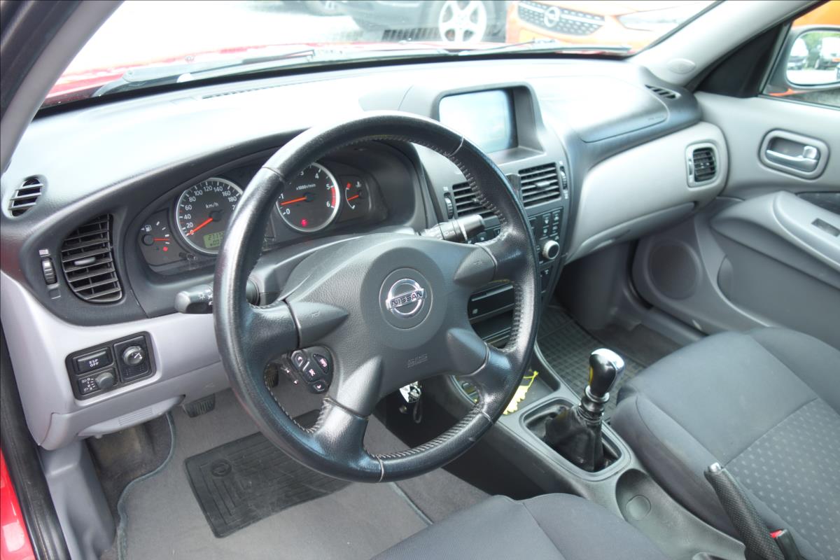 Nissan Almera