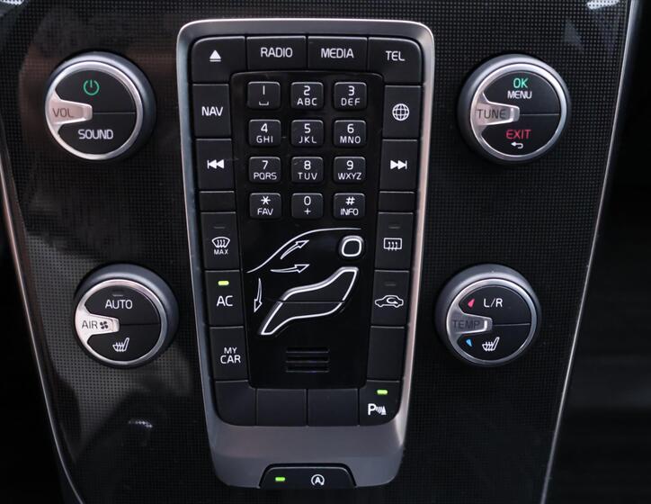 Volvo V40 25