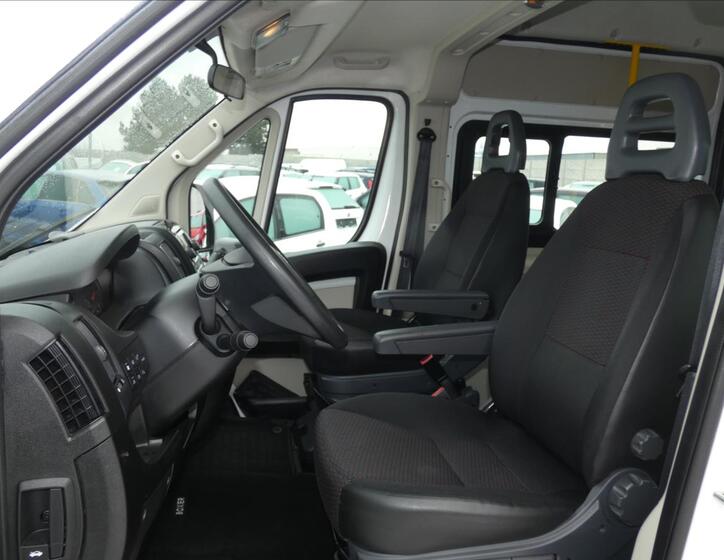 Peugeot Boxer 8