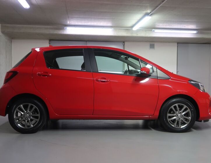 Toyota Yaris 4