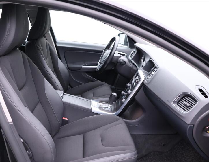 Volvo S60 11