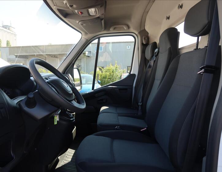Renault Master 12