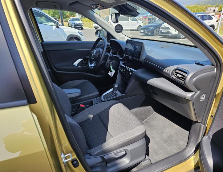 Toyota Yaris Cross 11