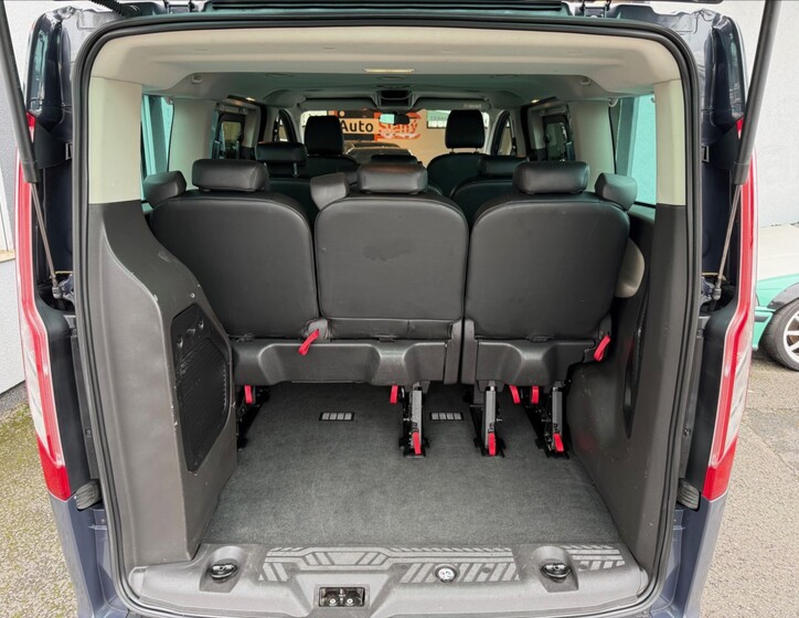 Ford Tourneo Custom 25