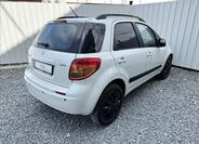 Suzuki SX4 16