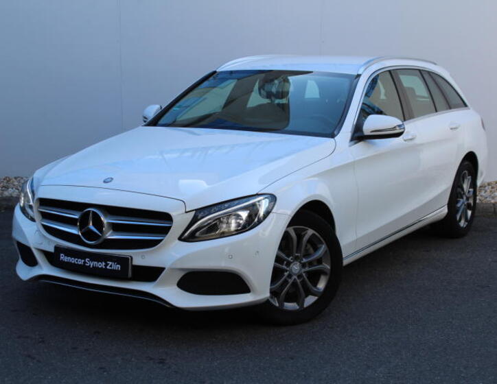 Mercedes-Benz 220 1