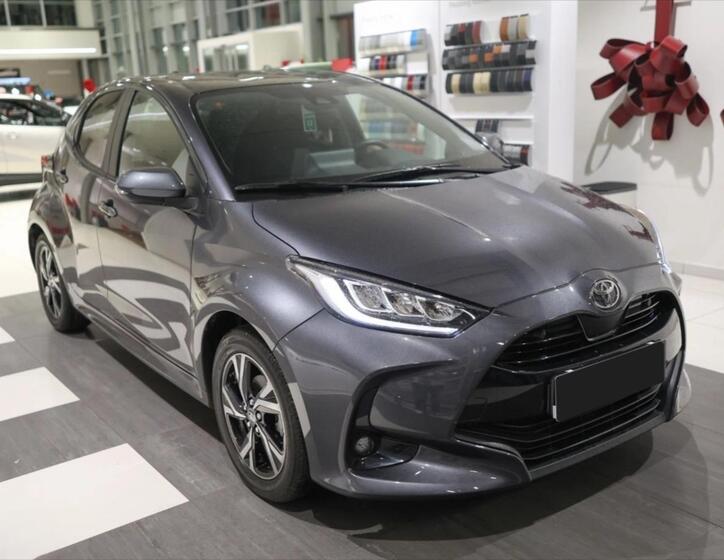 Toyota Yaris 1