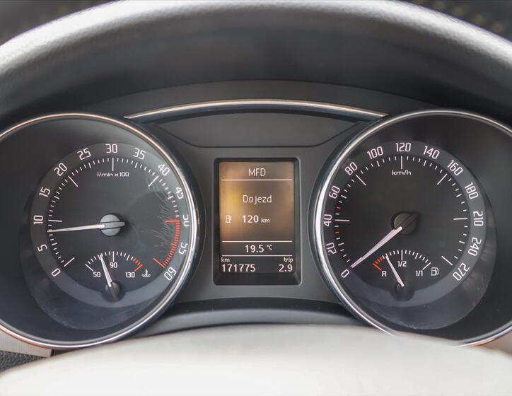 Škoda Superb 19
