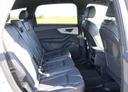 Audi Q7 17