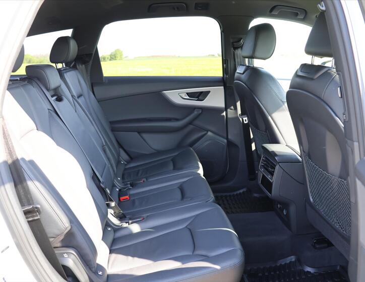 Audi Q7 17
