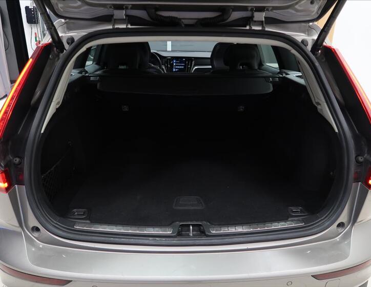 Volvo V60 9
