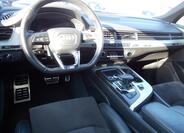 Audi Q7 21