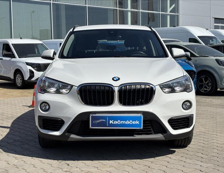 BMW X1 8