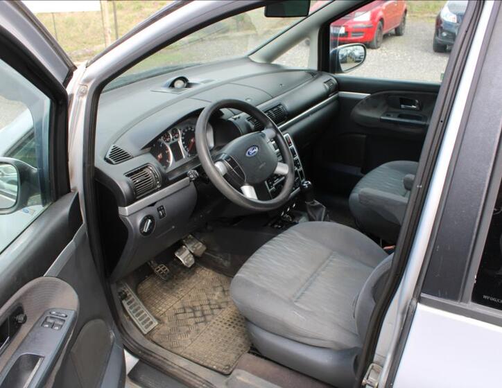 Ford Galaxy 9