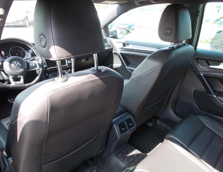 Volkswagen Golf 15