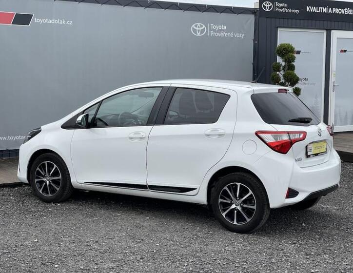 Toyota Yaris 5