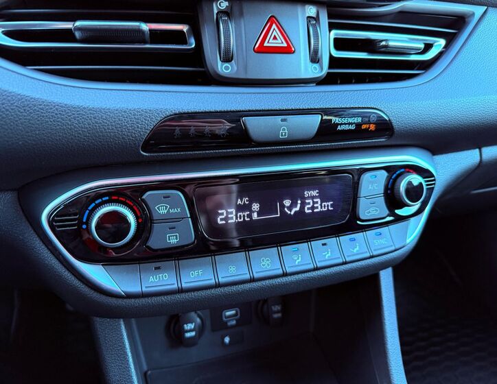 Hyundai i30 21