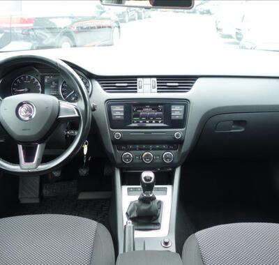 Škoda Octavia 16