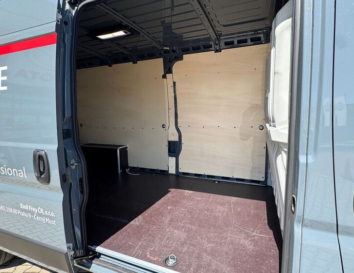 Toyota Proace Max 10