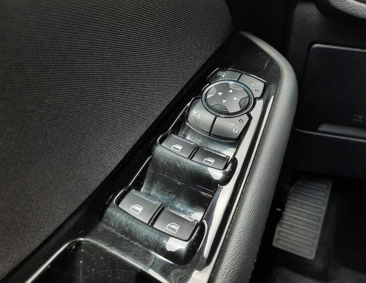 Ford S-MAX 26