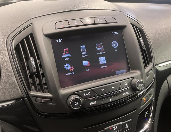 Opel Insignia 9