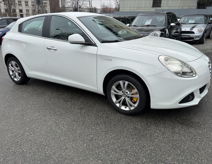 Alfa Romeo Giulietta 12