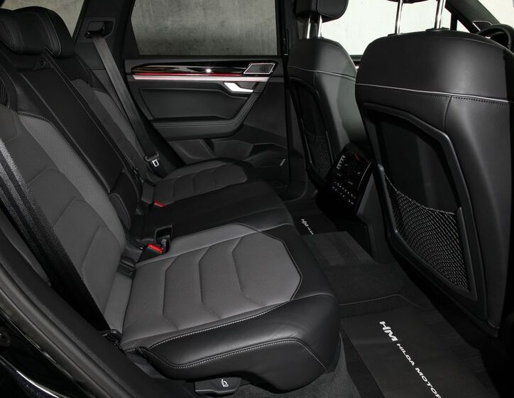 Volkswagen Touareg 12
