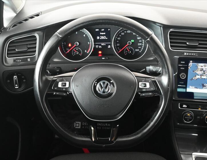 Volkswagen Golf 16