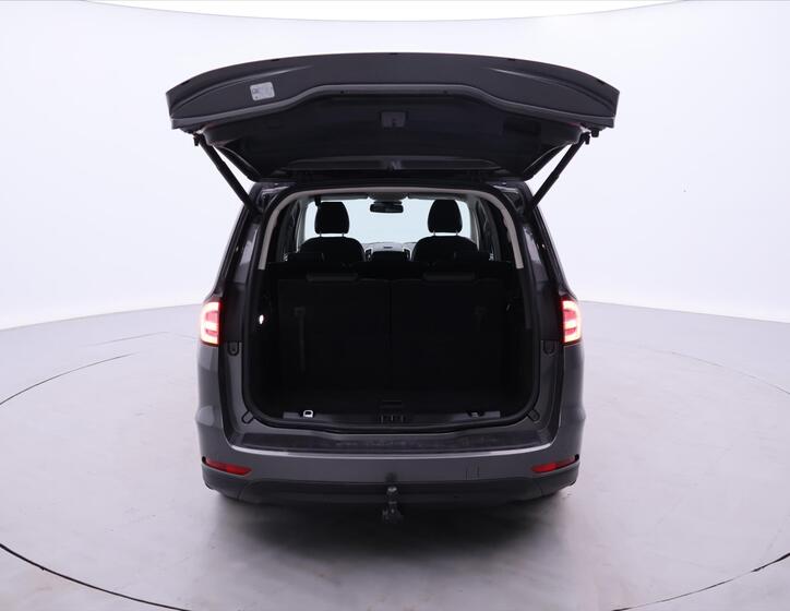 Ford Galaxy 9