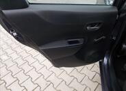 Toyota Yaris 16
