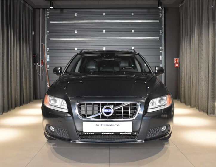 Volvo V70 6