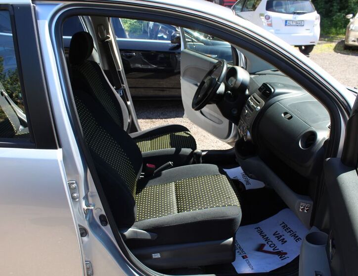 Daihatsu Sirion 12