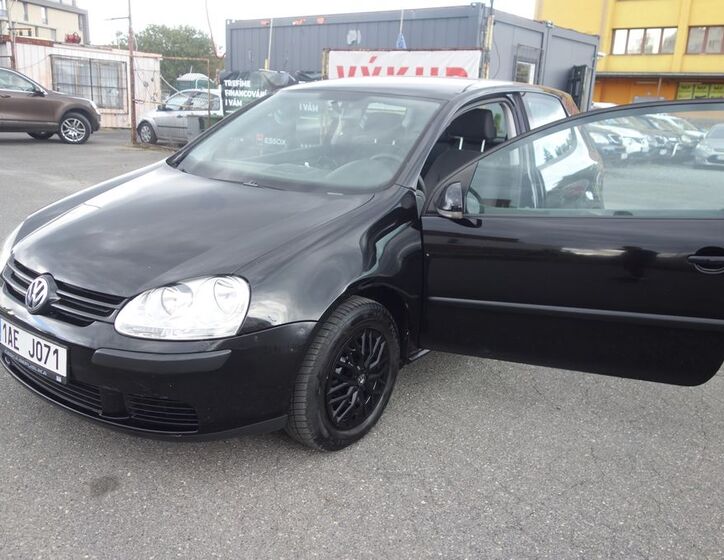 Volkswagen Golf 17