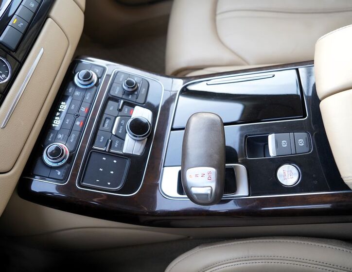 Audi A8 46