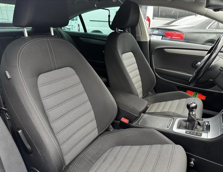 Volkswagen Passat CC 19