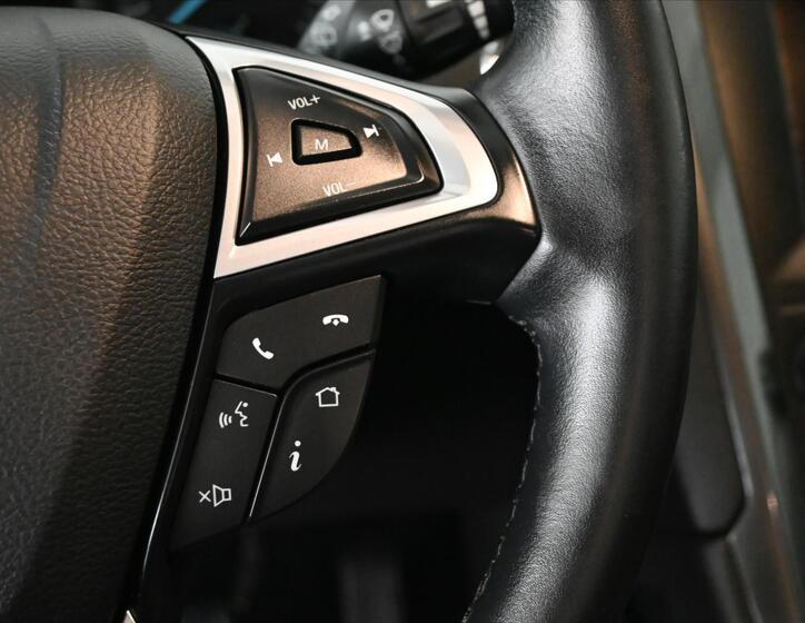 Ford Mondeo 18