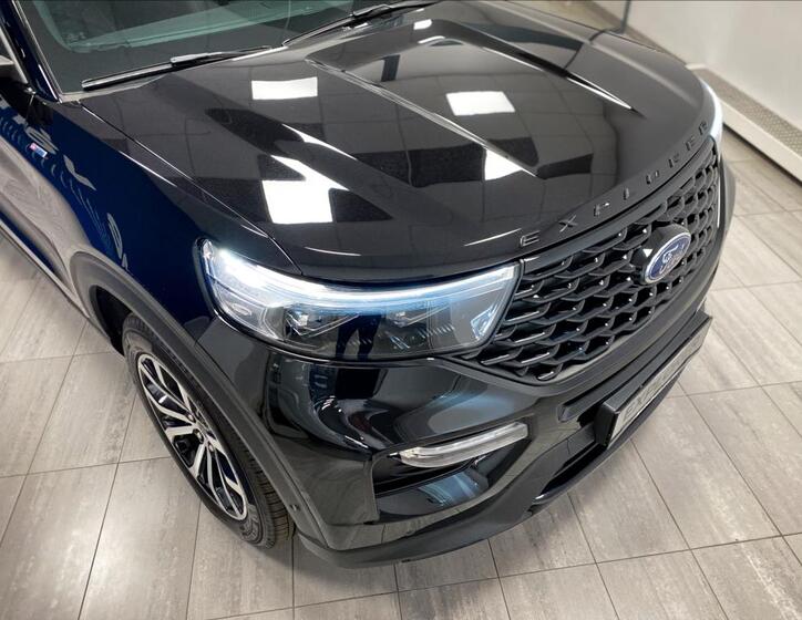 Ford Explorer 19