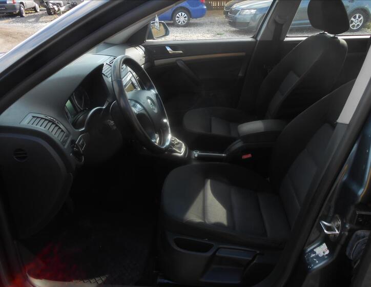 Škoda Octavia 12